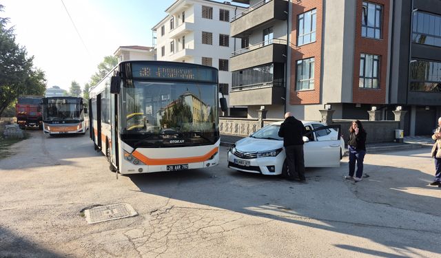 Eskişehir'de Belediye Otobüsü Kazasında 2 Öğrenci Yaralandı