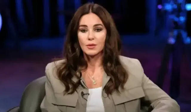 Defne Samyeli Katıldığı Etkinlikte Stiliyle Tüm Dikkatleri Çekti