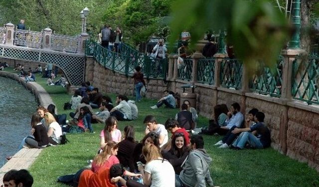 Eskişehir'de Üniversite Okumak: Öğrenci Yaşam Rehberi