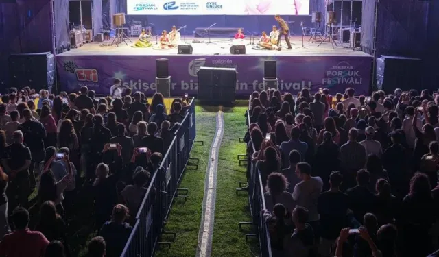 Eskişehir’de Pinhani ve Mor ve Ötesi Rüzgarı