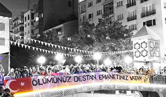 Altes Tribünü’nden Duygu Dolu Pankart