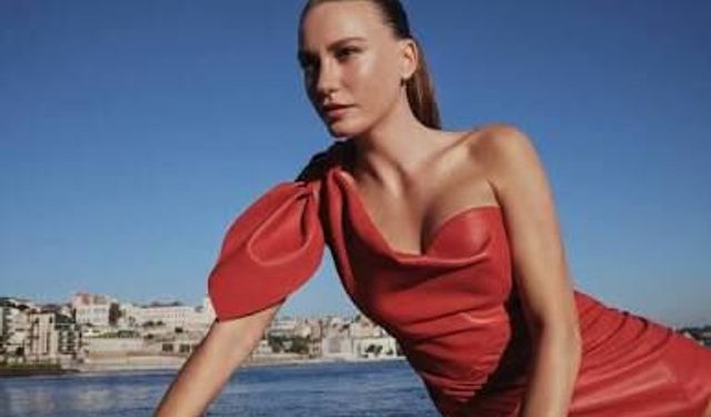 Serenay Sarıkaya Paris Moda Haftası’nda Podyuma Çıkacak