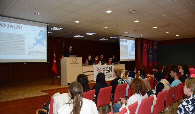Anadolu Üniversitesinde “Gelen Değişim Öğrencileri İçin Oryantasyon Toplantısı" düzenlendi