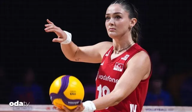 Aras Kargo Dostluk Turnuvası'nda VakıfBank ve Eczacıbaşı Galip