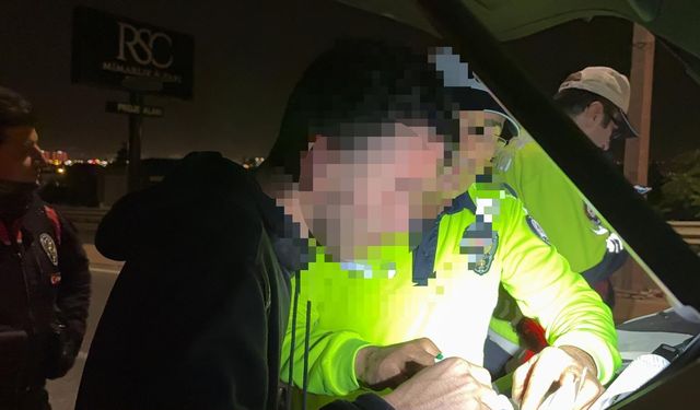 Polisten Kaçan Sürücü Cezayı Görünce Sinir Krizi Geçirdi