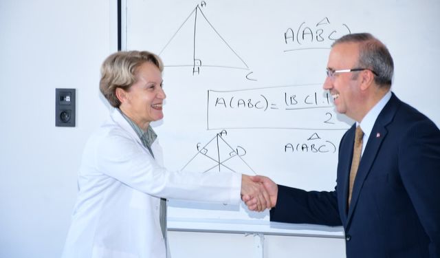 Milli Eğitim Müdürü Sinan Aydın Firuz Kanatlı Lisesini Ziyaret Etti