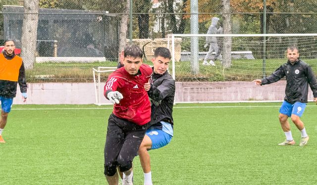 Anadolu SF’de 6 Futbolcu Belirsiz