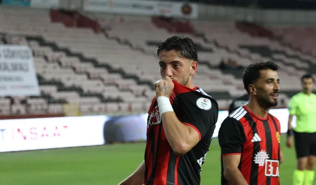Şimşekler Kupada Sahne Alıyor