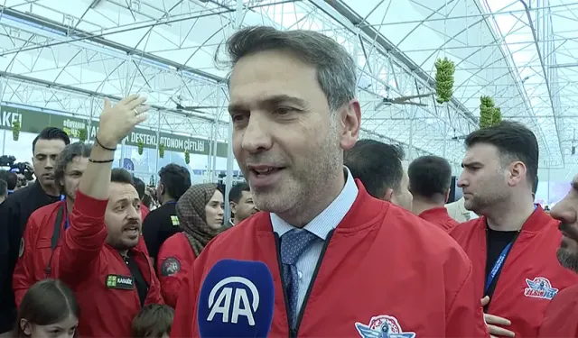 Bayraktar: "Türkiye'nin Teknoloji Devrimine Şahit Oluyoruz"