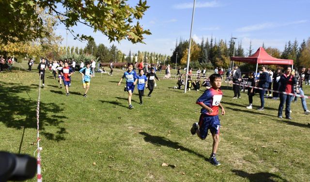 Sazova Parkı’nda Cumhuriyet Koşusu Coşkusu!