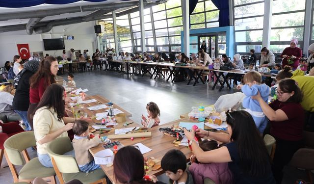 Eskişehir'de Anneler Alaaddin Park Cafe’de Buluştu!