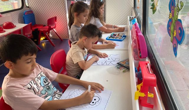Odunpazarı Belediyesi Oyun Otobüsü Orhangazi Mahallesi'nde Çocuklarla Buluştu