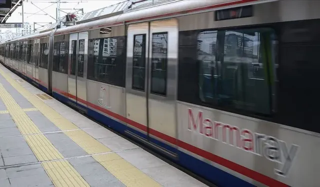 İstanbul Marmaray'da intihar