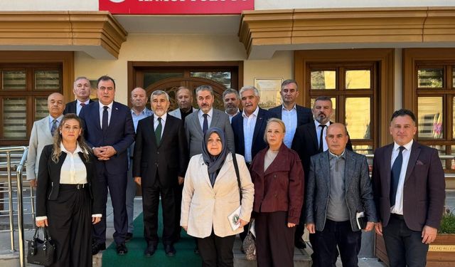 MHP Eskişehir İl Başkanı Ayhan Sezer’den Müftü Muharrem Gül’e ziyaret