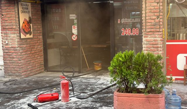 Eskişehir’de Çibörek Dükkanında Yangın!