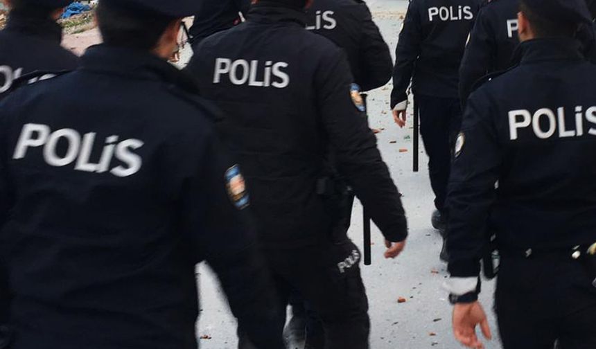 Taksim'e yürümeye çalışan gruplara polis müdahalesi