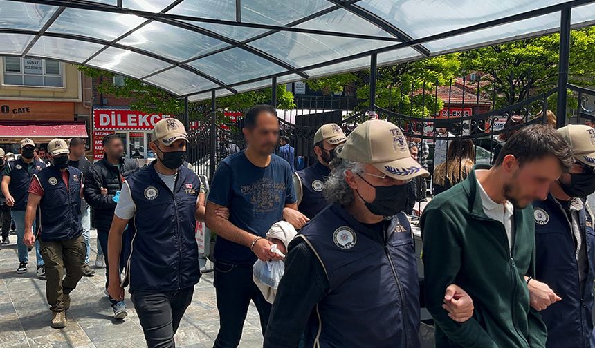 Eskişehir'de FETÖ operasyonu: 19 şüpheli yakalandı