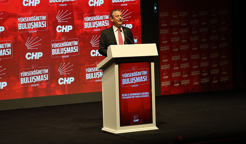 Özgür Özel: "Türkiye'de yaşanan bütün meseleler demokrasi sorunudur"