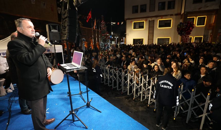 Yunusemre’de binlerce vatandaş kültür sanatla buluştu