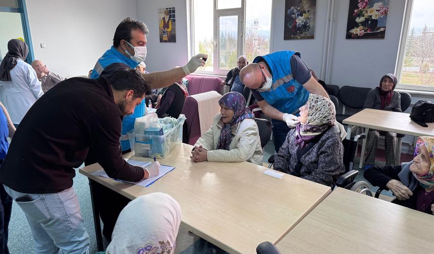 Yaşlılara yönelik diş taraması yapıldı
