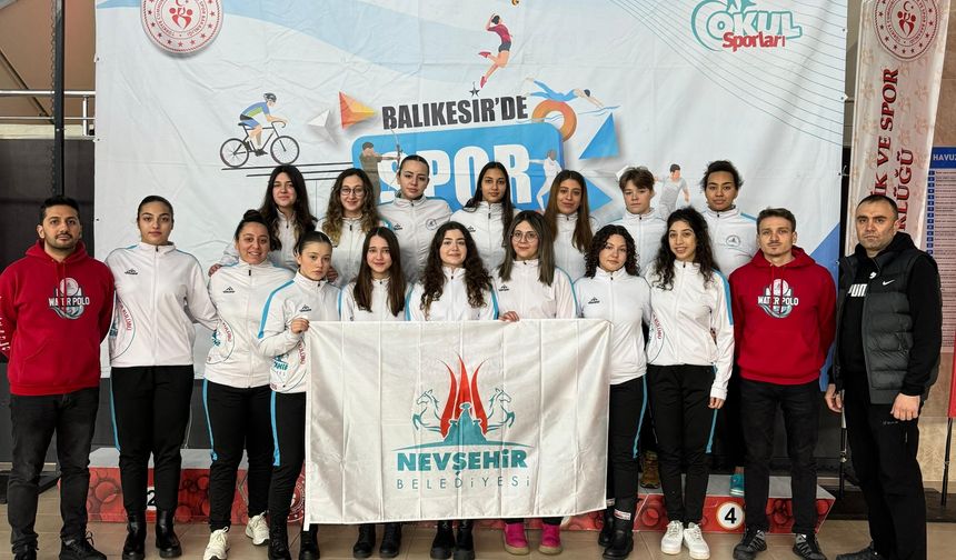 Nevşehir Belediyesi Kadın Sutopu Takımı Playoff’ta
