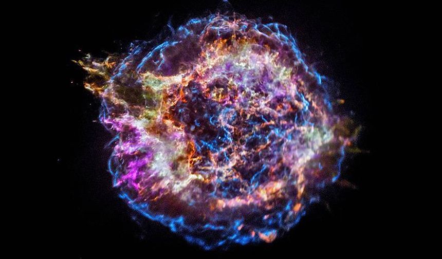 Süpernova Gözlemi Evrenin Derinliklerine Işık Tutuyor
