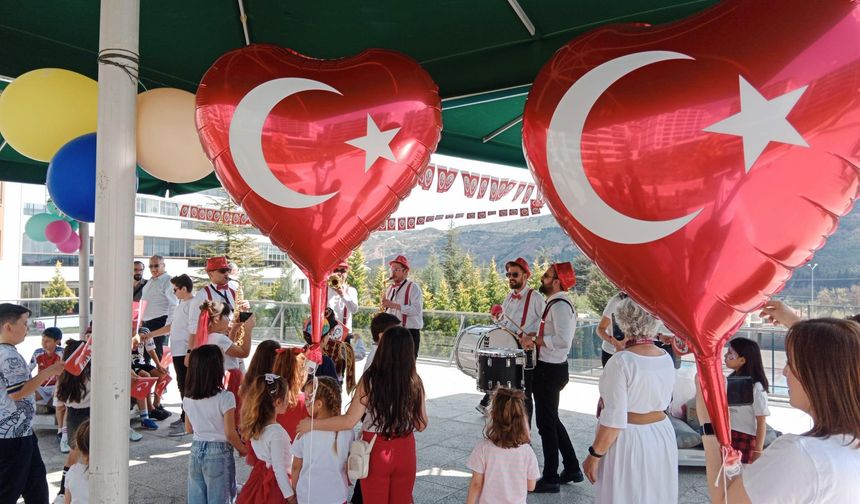 Terrace Park Sitesinde 23 Nisan Coşkusu