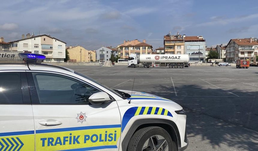 LNG Dolu Tankerdeki Sızıntı Paniğe Neden Oldu