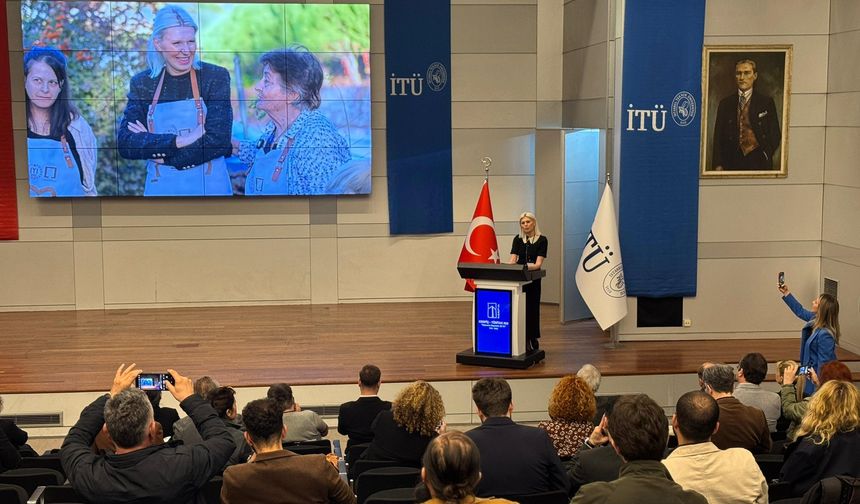 Başkan Subaşı Düzenlenen Konferansta Kerpiç Mimarisi Hakkında Konuştu