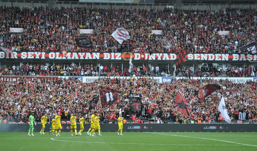 Eskişehirspor'dan tarihi taraftar rekoru