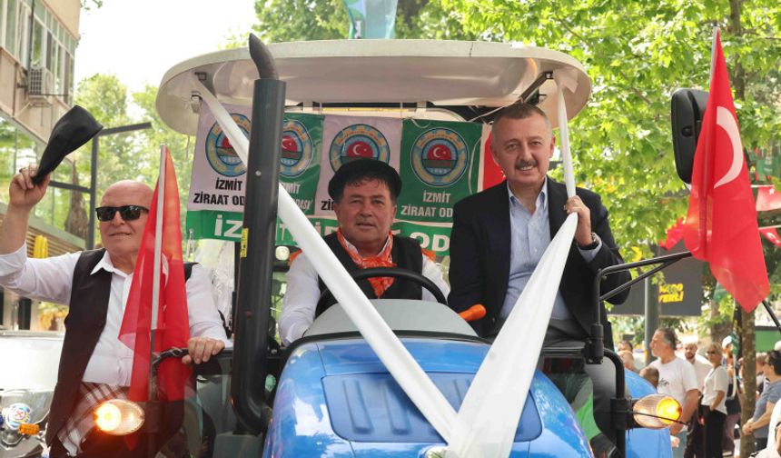 Cumhuriyet Bulvarı, çiftçilerin korteji ile şenlendi