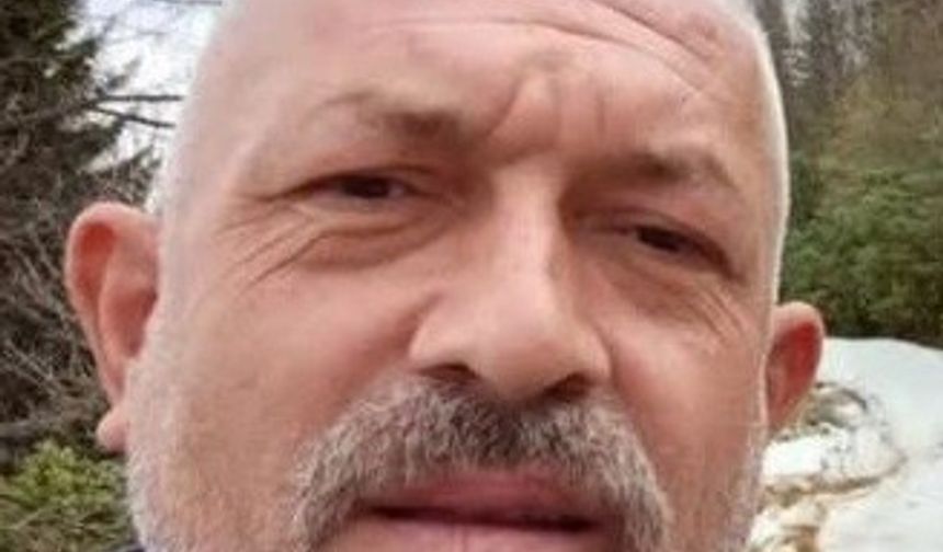 Kestiği ağacın altında kalan adam hayatını kaybetti