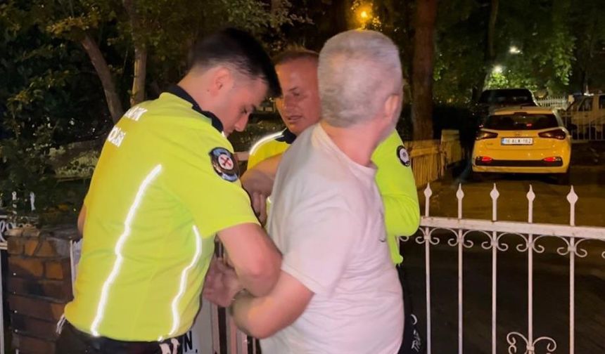 Alkollü sürücü polisleri sabır sınavından geçirdi...Ehliyeti 2041 yılına kadar olmayacak