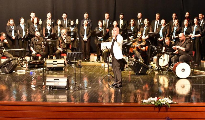 ESOGÜ Hastanesi personeli Hemşirelik Haftası Konseri verdi