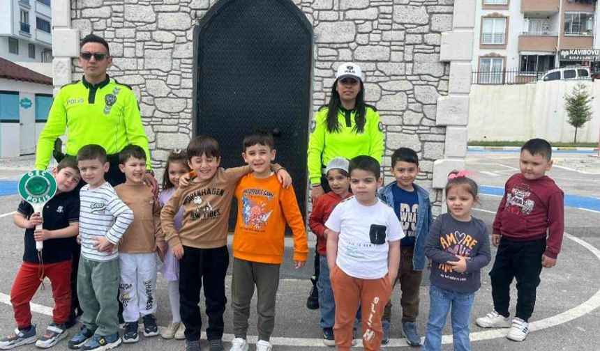 Minik Öğrenciler Polislik Mesleğini Yakından Tanıdı