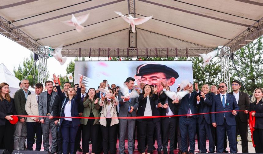 Afyonkarahisar'da Bülent Ecevit Parkı Açıldı