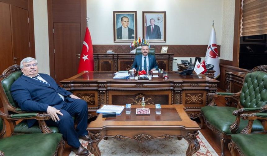 Vali Aksoy Çifteler Kaymakamını Makamında Kabul Etti