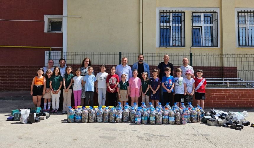 Keşan’da ilkokul öğrencileri 1 ton 109 kilogram atık pil topladı