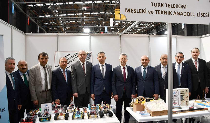 Mesleki ve Teknik Eğitim İstihdam Fuarı Eskişehir'de Kapılarını Açtı