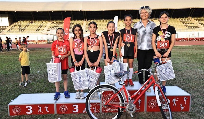 "En Hızlı Benim” atletizm yarışmasına yoğun ilgi