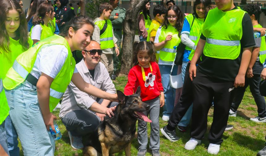 Jandarma, Öğrencileri “Bir Gönülden Bir Gönüle” Projesiyle Ağırladı