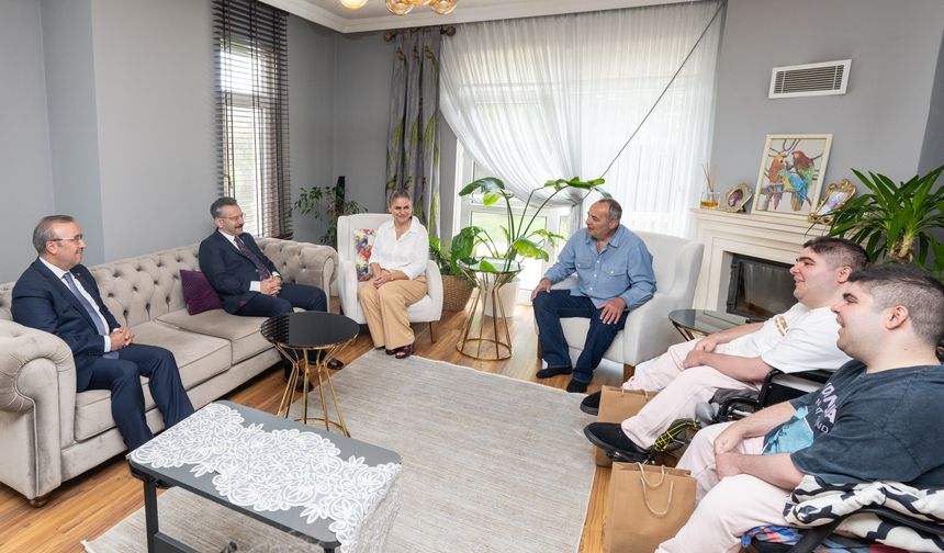 Vali Hüseyin Aksoy’dan Anlamlı Ziyaret