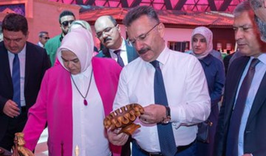 Vali Aksoy, Hayat Boyu Öğrenme Yıl Sonu Sergisi'ni Gezdi