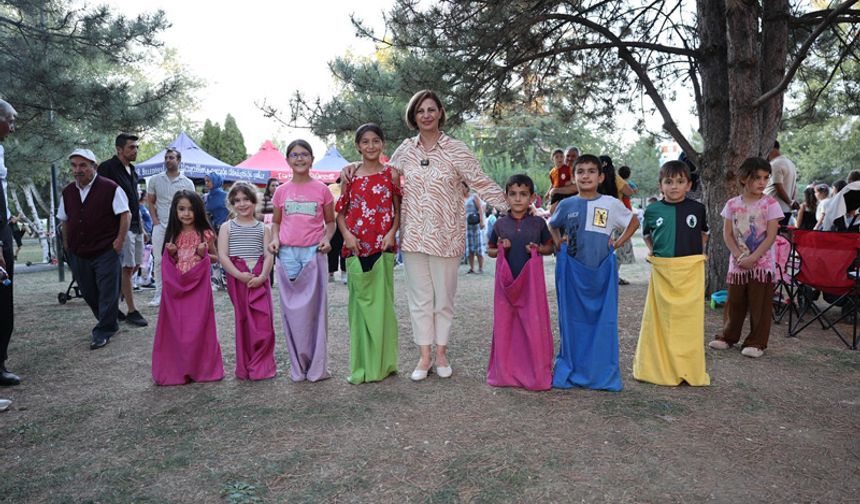 Bu enerjiyi çocukların gülen yüzünden alıyorum