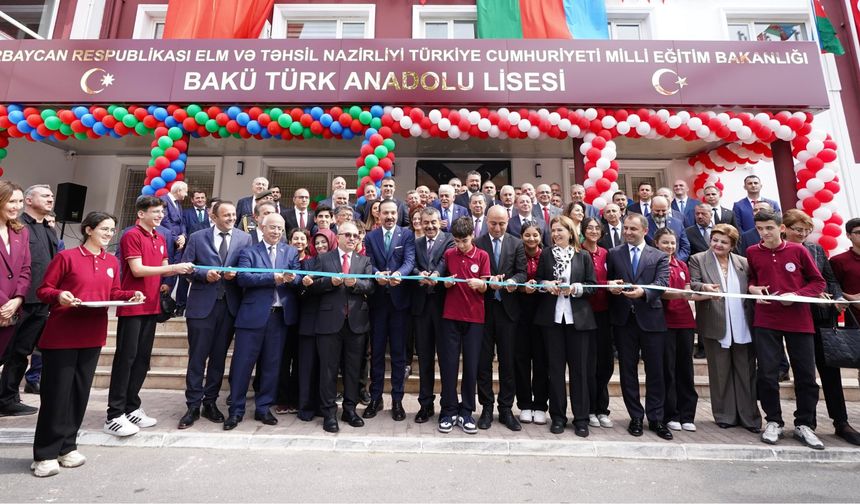 Azerbaycan'da Bakü Türk Anadolu Lisesi törenle açıldı