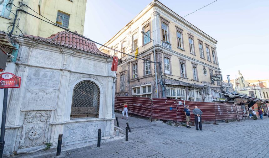 İzmir’in tarihi yapıları gün yüzüne çıkıyor