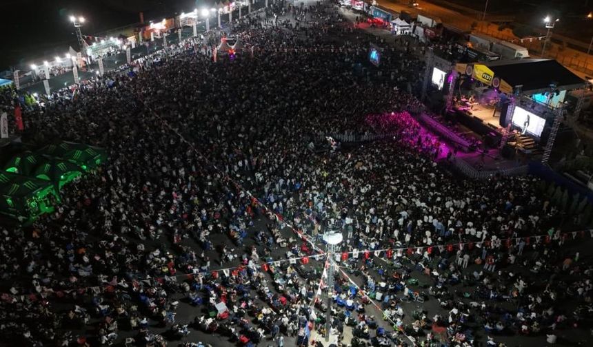 Motofest'te katılımcılara doyumsuz müzik ziyafeti