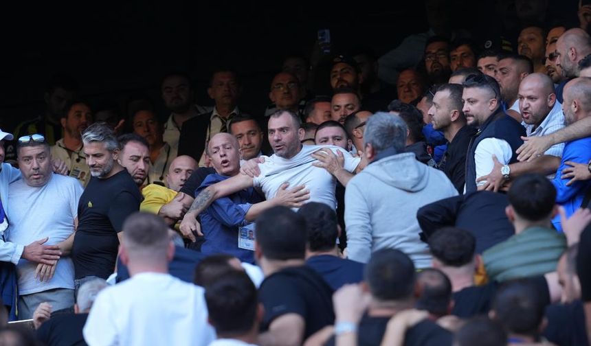 Fenerbahçe seçiminde tribünlerde gerginlik
