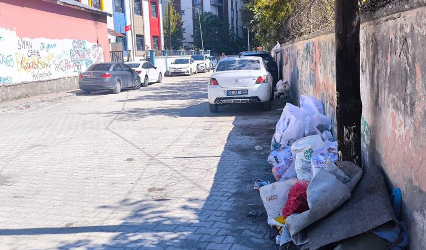 Velilerden belediyeye çöp tepkisi