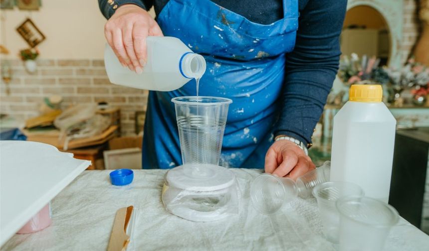 Epoksi Zemin Kaplama: Kendi Başına Yapılır mı, Ustalık mı İster?